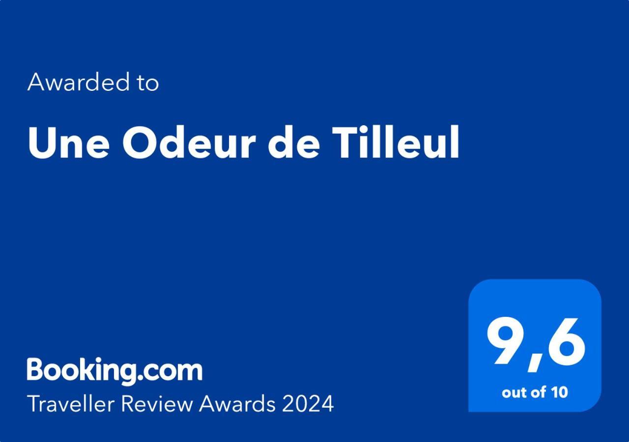 Une Odeur De Tilleul Montbrison Exteriör bild